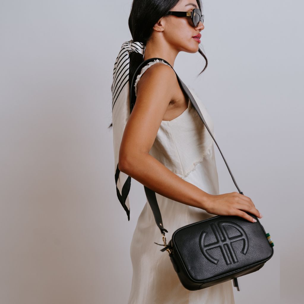 Bundle: Milano Shoulder Bag - Black (2 Straps) Secondary image
