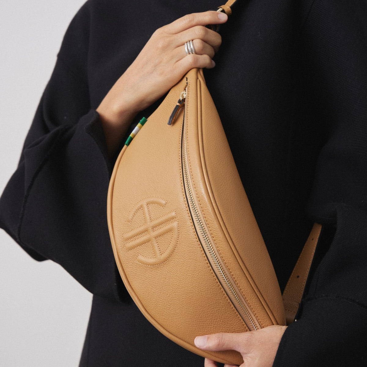 Harry-Austin-Leather-Venice-Bumbag-TanHarry-Austin-Leather-Venice-Bumbag-Tan