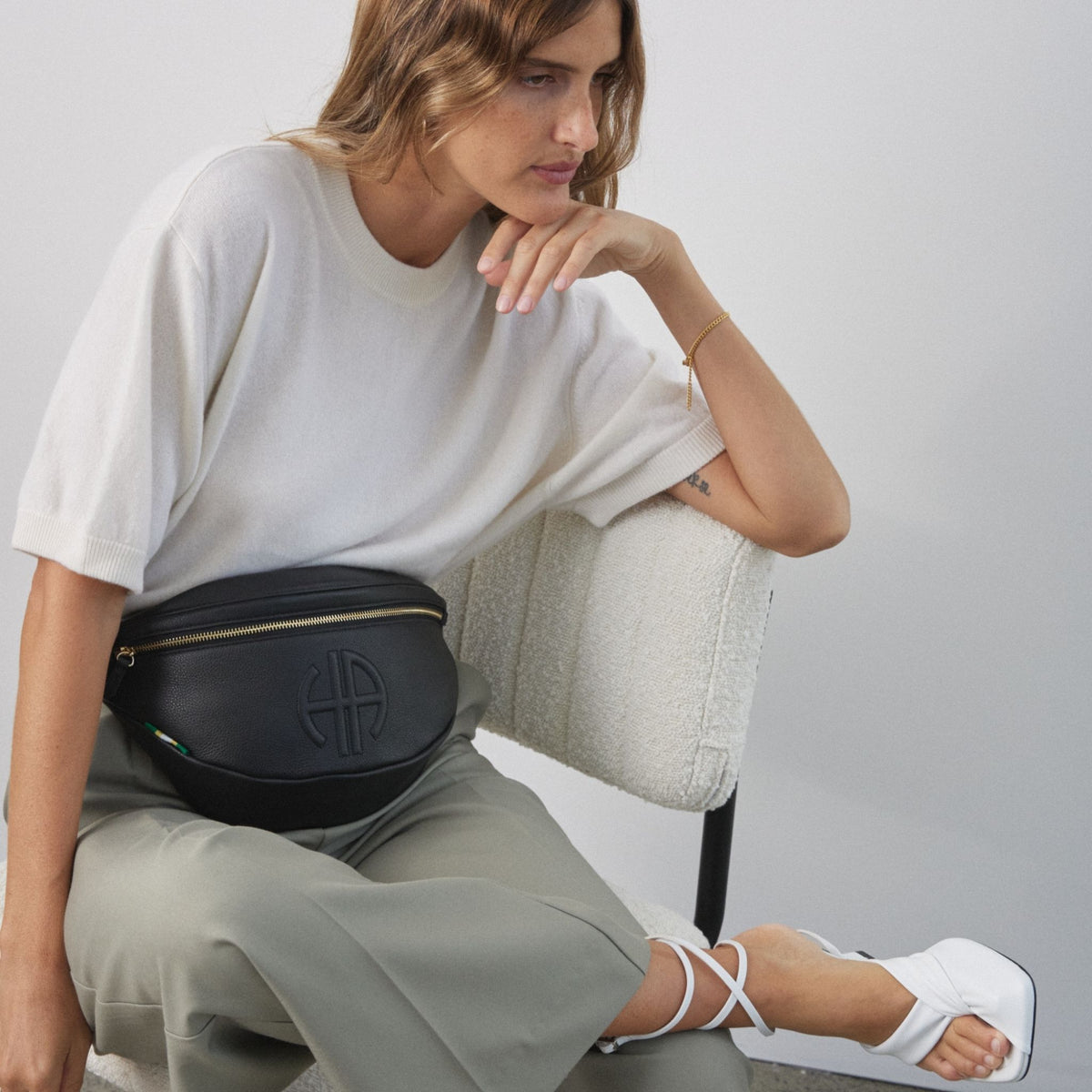 Harry-Austin-Leather-Venice-Bumbag-Black